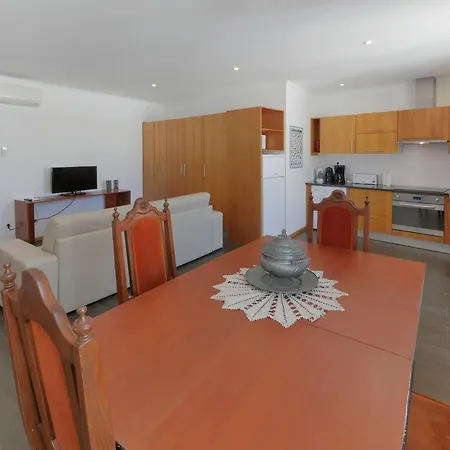 Lejlighedshotel Faial Marina 1