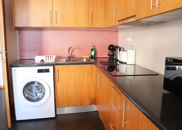 מלון דירות Faial Marina 1 4*