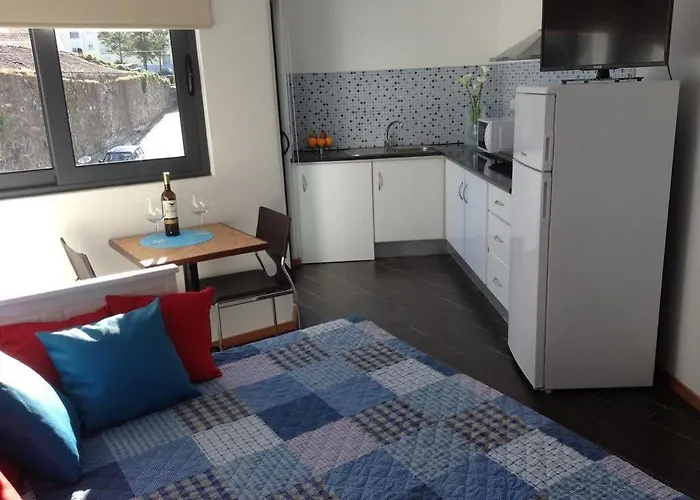 Faial Marina 1 4* Horta (Azores)