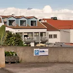 Apart Otel Faial Marina 1