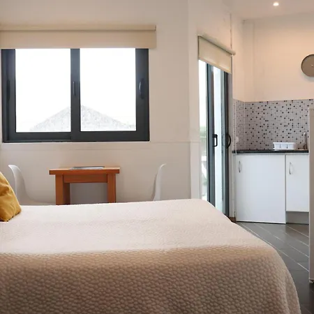 Faial Marina 1 Apart Otel