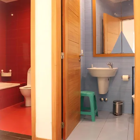 Faial Marina Aparthotel 4*