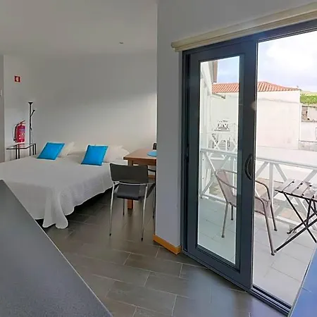 Faial Marina 1