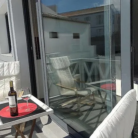 Ξενοδοχείο με διαμερίσματα Faial Marina 1 4*