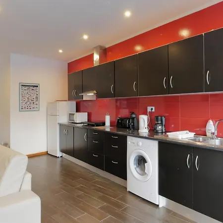 Ξενοδοχείο με διαμερίσματα Faial Marina 1 4*