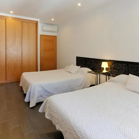 Ξενοδοχείο με διαμερίσματα Faial Marina 1 4*