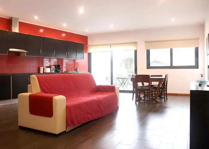 Aparthotel Faial Marina 4*