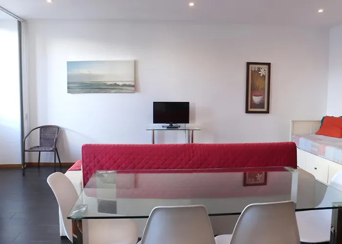 Aparthotel Faial Marina