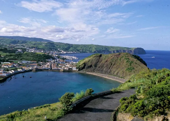 Aparthotel Faial Marina 4*